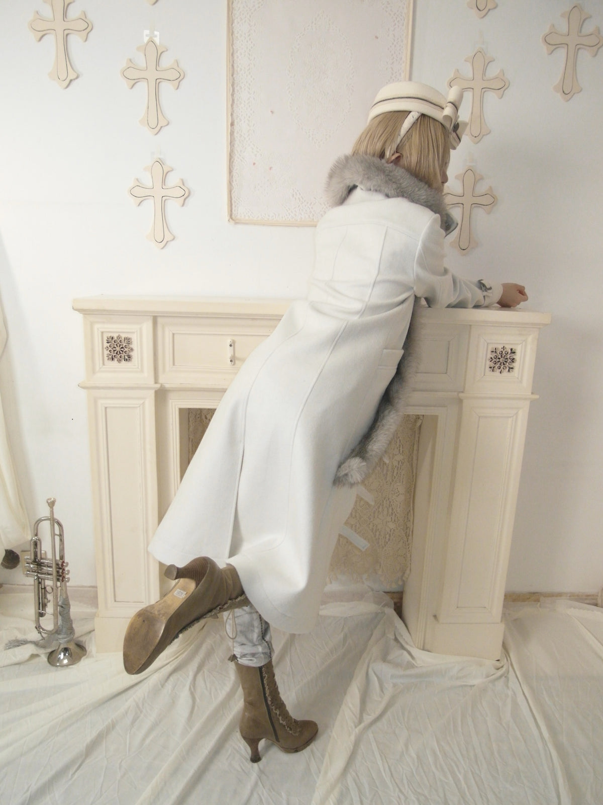 Snow‑Hued Fur‑Trimmed Coat