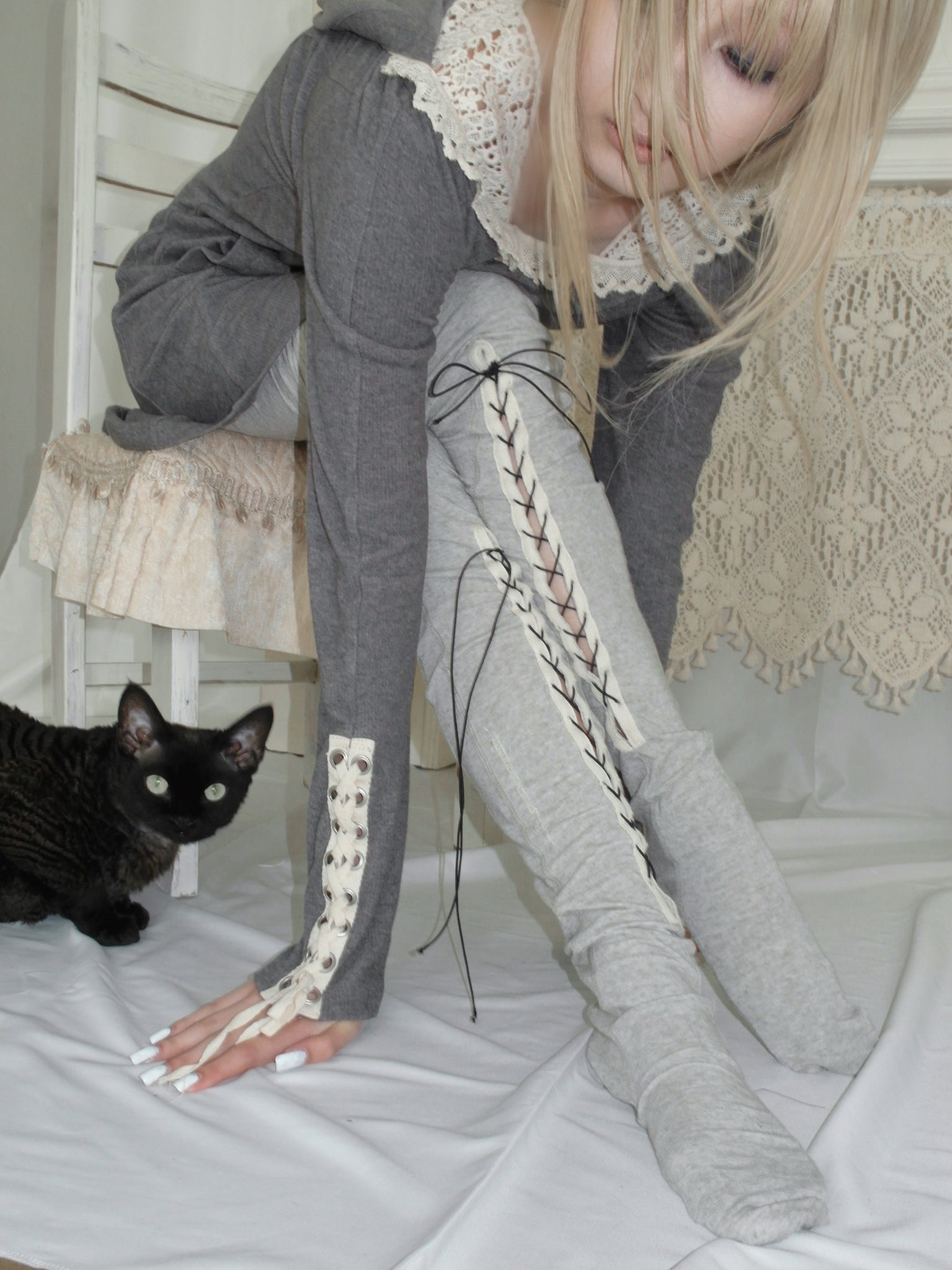 52-hole strap legging